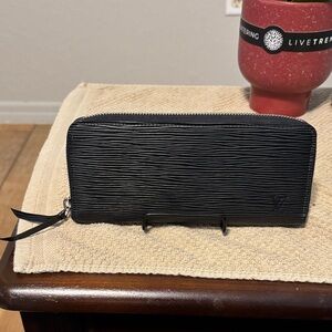 Louis Vuitton Black Epi Wallet with dustbag.